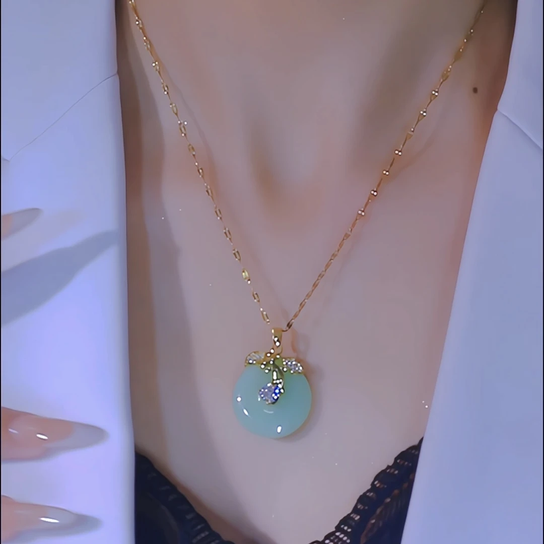 钛钢项链 新款三生有幸微镶平安扣吊坠项链女轻奢小众百搭饰品