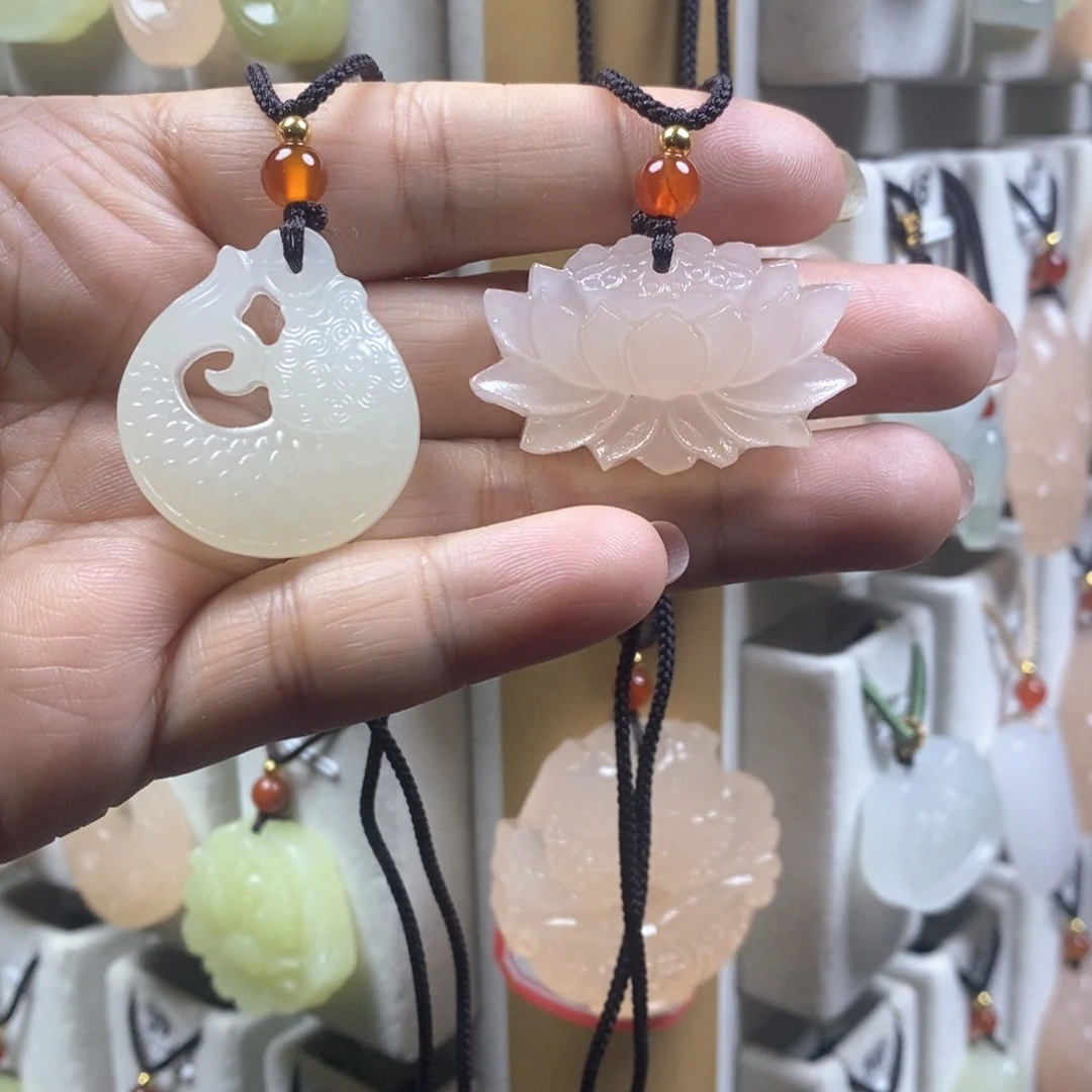 颈饰未镶嵌石英质玉（金丝玉）北****司