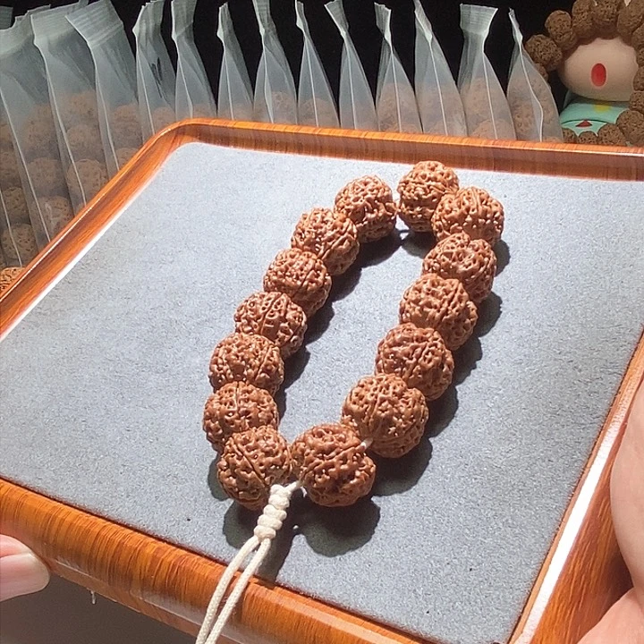 吊坠金刚菩提私人订制原生态深沟蜂王20mm