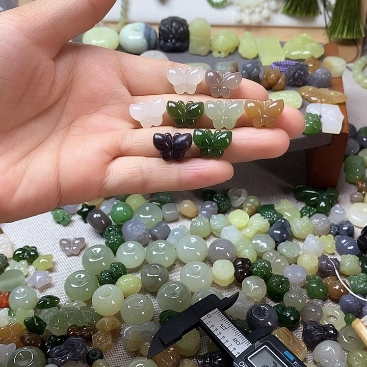 未镶嵌和田玉挂件蝴蝶98一个多样性发其一