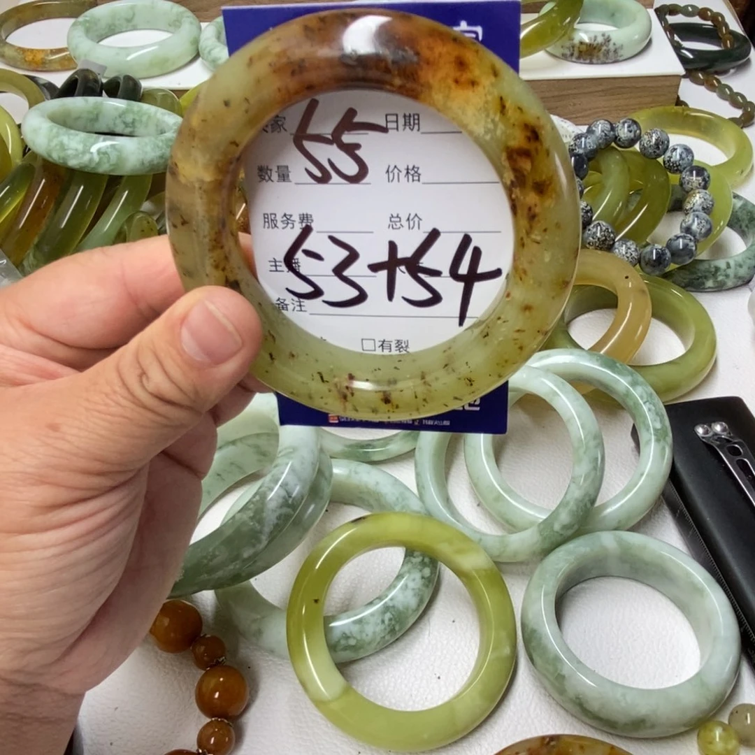 蛇纹石玉未镶嵌手镯