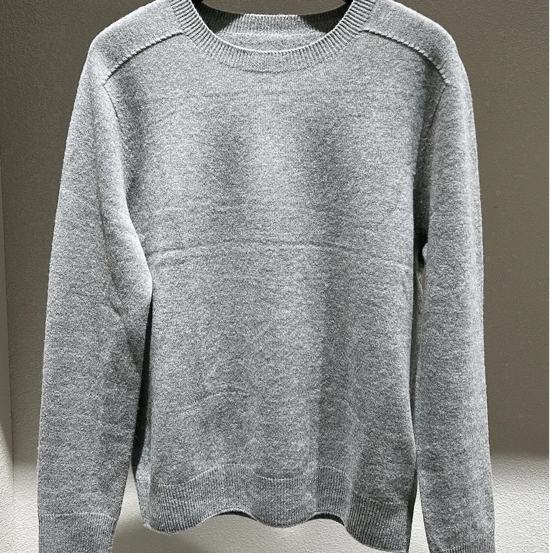 未知未觉灰色毛衫