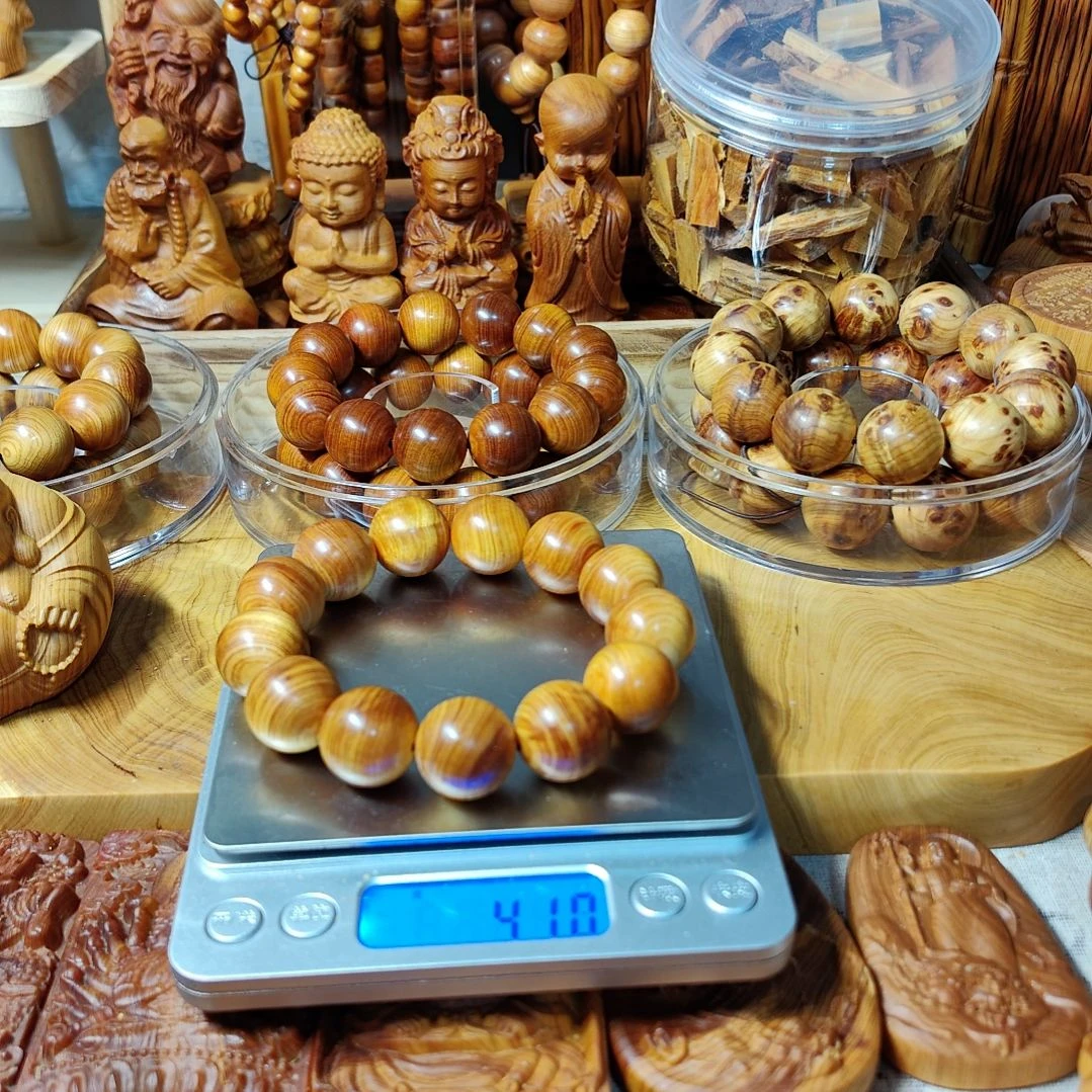 ?****?太行崖柏手工艺品