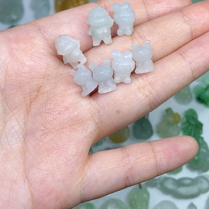 定制翡翠未镶嵌一颗