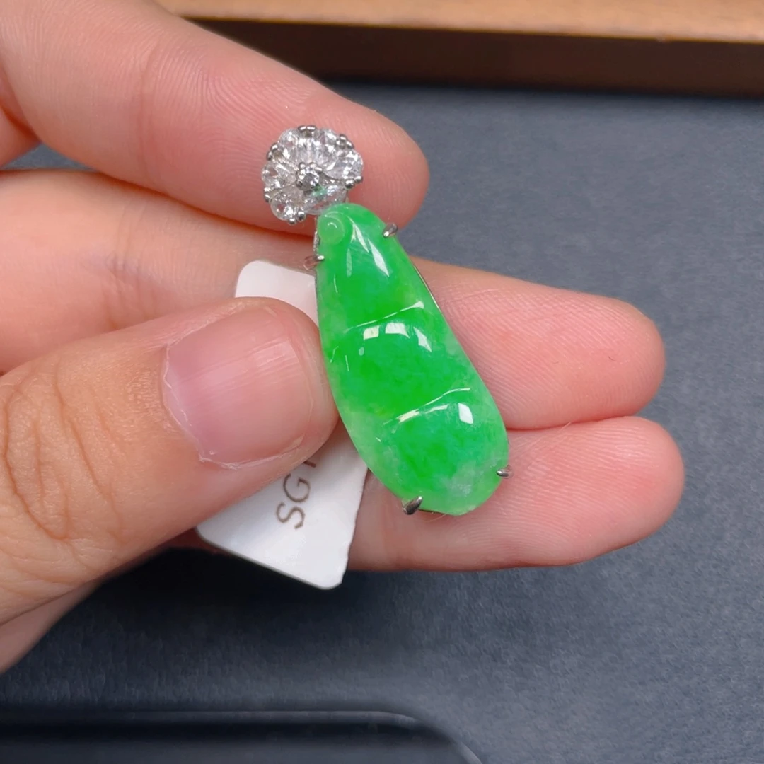 颈饰银S925镶嵌翡翠j h h