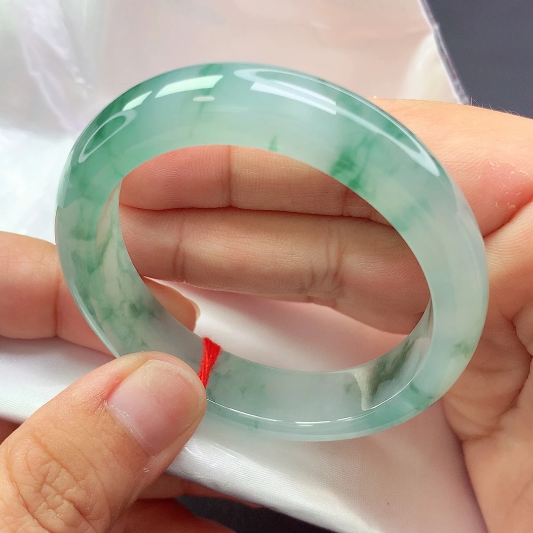【闪购商品】未镶嵌手镯翡翠贵妃a 818570
