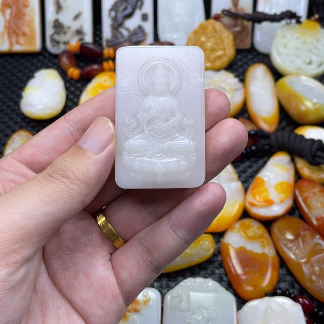 颈饰未镶嵌和田玉