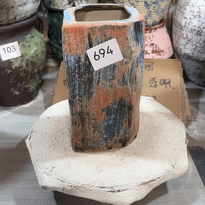 摆件陶高19，口7.5，无孔，694