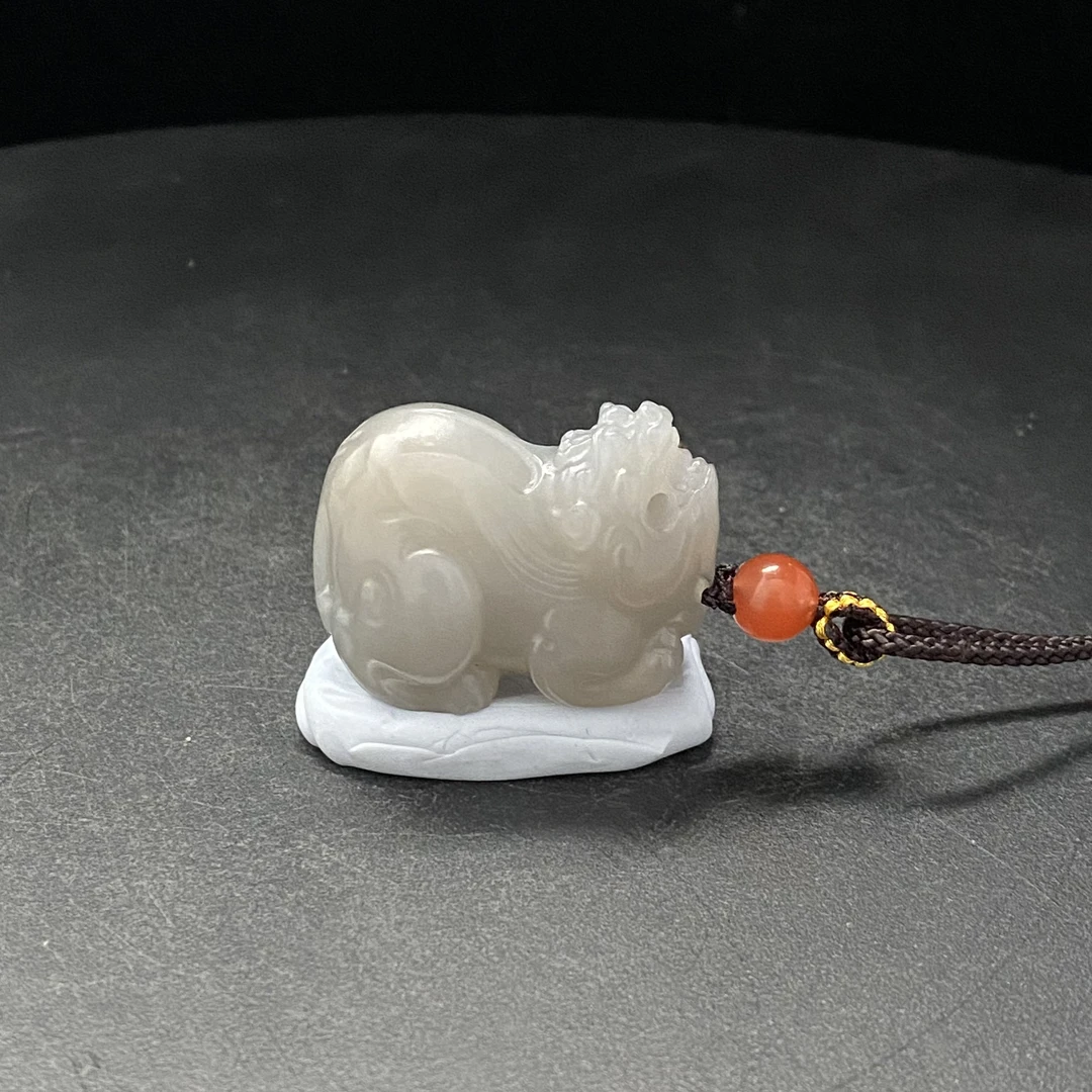 和田玉貔貅吊坠GY0008