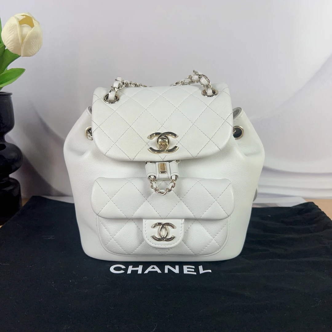 99新 Chanel/香奈儿 香奈儿/Chanel 白色Duma小号双肩包
