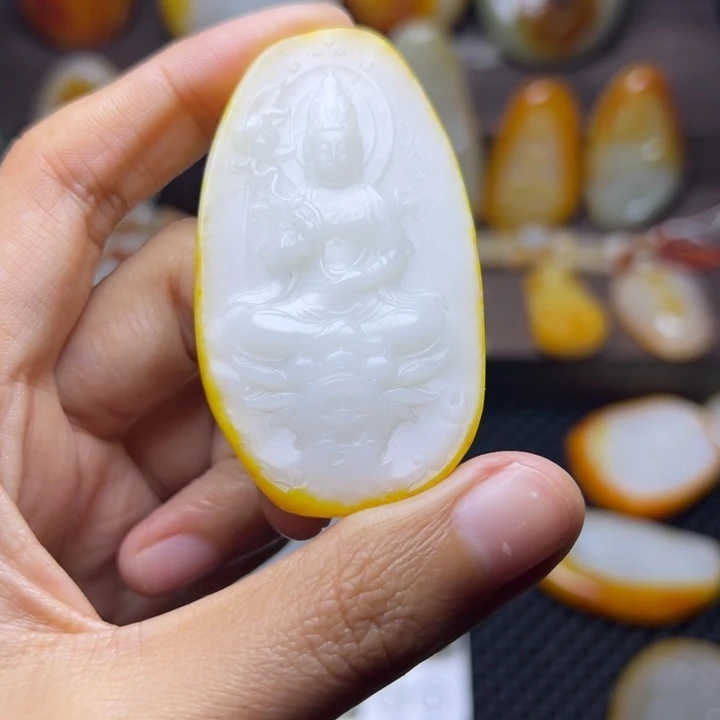 和田玉未镶嵌颈饰