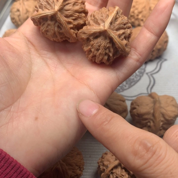 1***3文玩核桃把件盘山三棱35