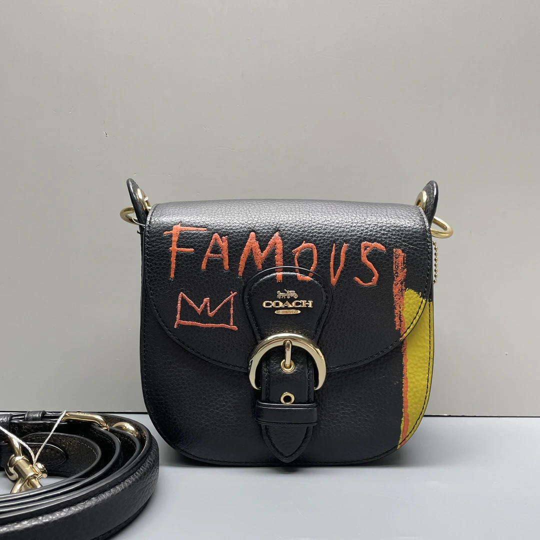 95新 COACH/蔻驰 小林/kleo17黑色涂鸦马鞍包17*17*7cmB072903