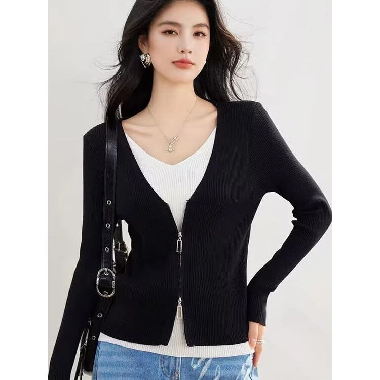 职业阿玛诗官方2025秋冬新款时尚气质假两件拉炼针织开衫外套女