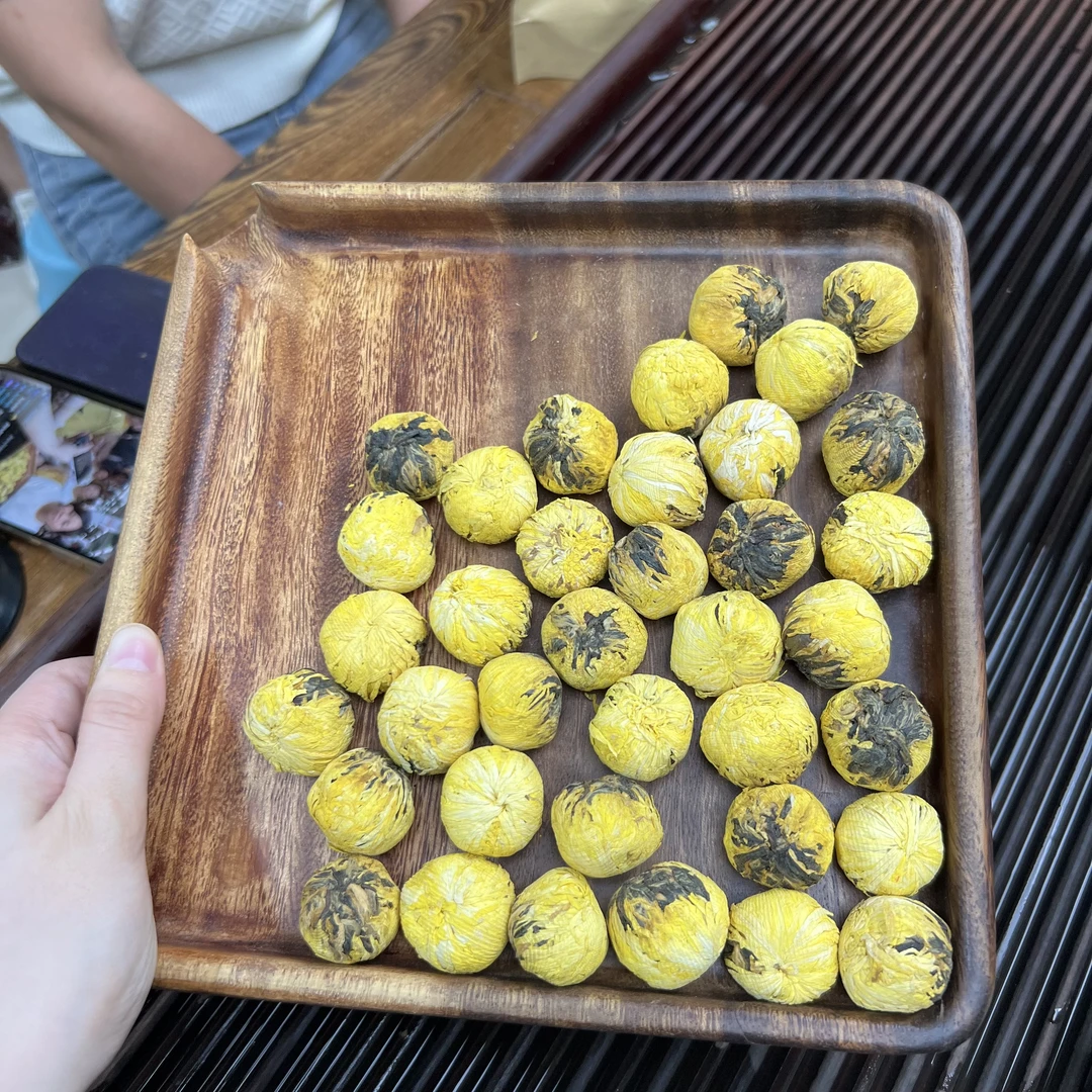 云南滇红菊花绣球 小鹿收茶  菊花红茶 5月24