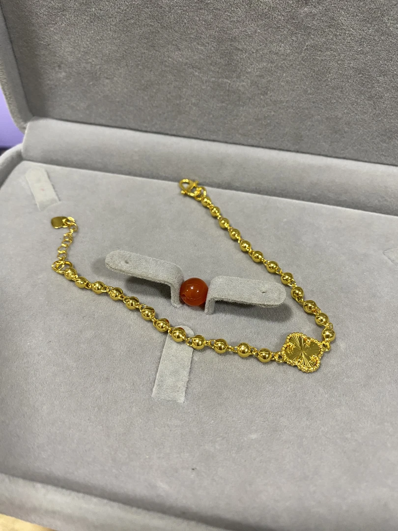 A757阿文专属金色精工四叶草手链 玛瑙珠 镀金 饰品多样性发货