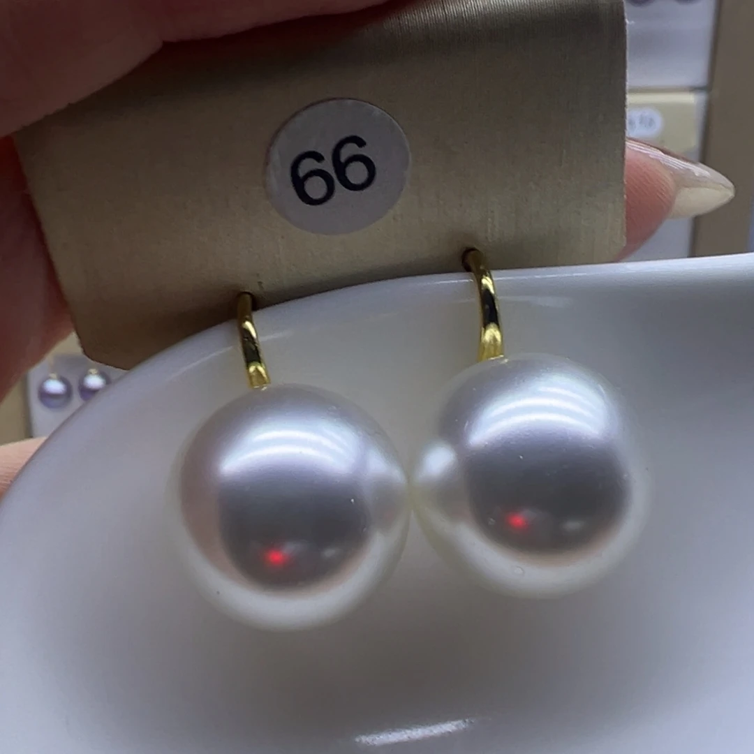 耳饰18K金镶嵌淡水珍珠