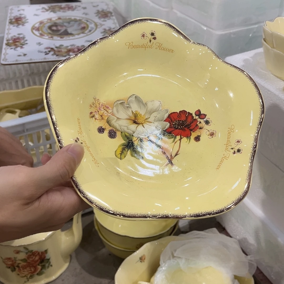 星博陶瓷有限公司2个