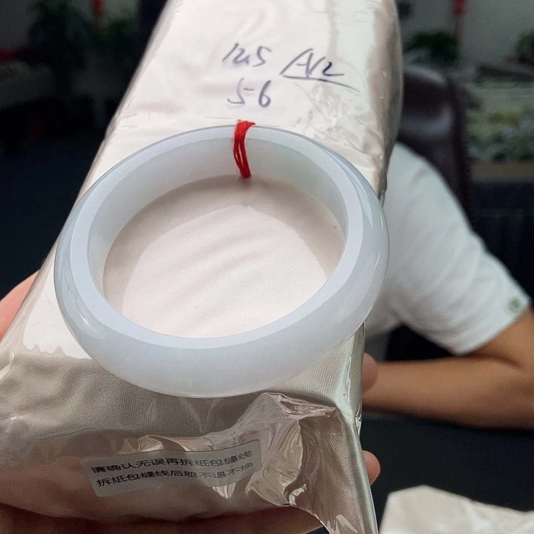 未镶嵌手镯翡翠拍一发一