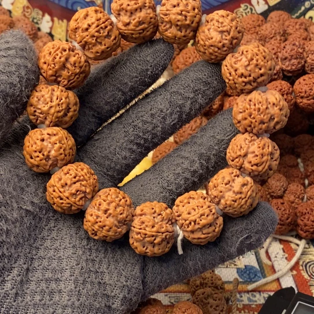 金刚菩提吊坠又*23梅花蜂窝