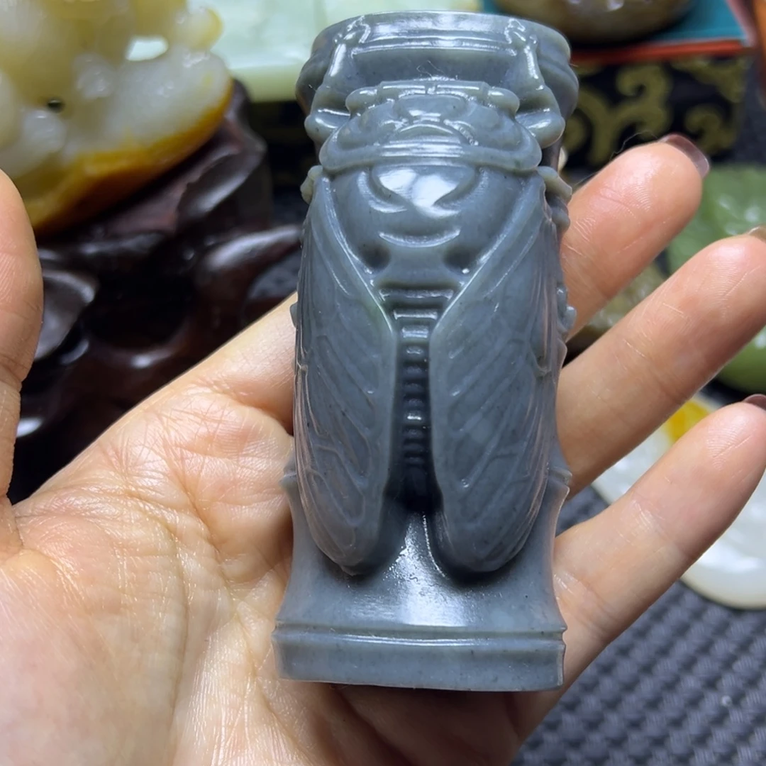 和田玉未镶嵌把件