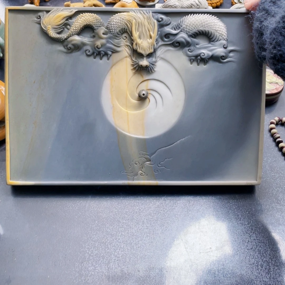 龙干泡手工雕刻工艺