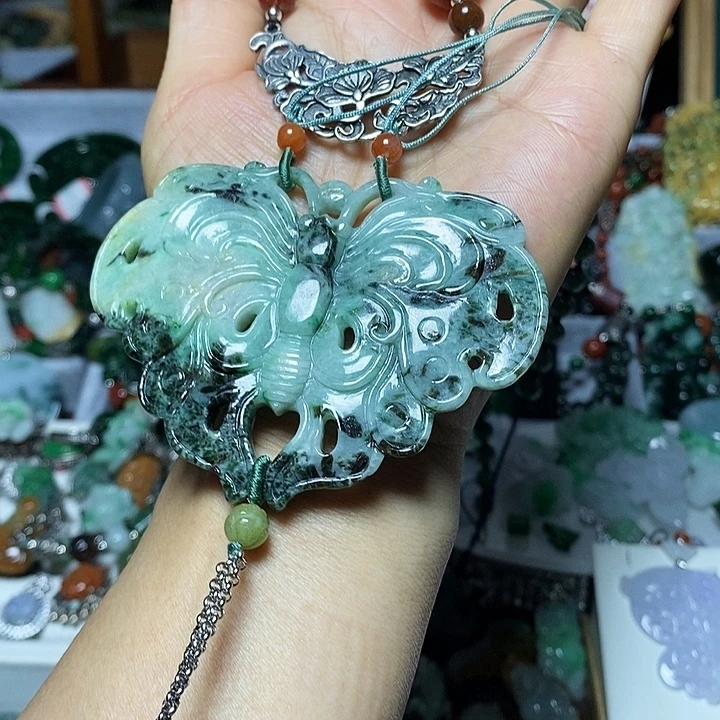 翡翠未镶嵌吊坠(赠链)