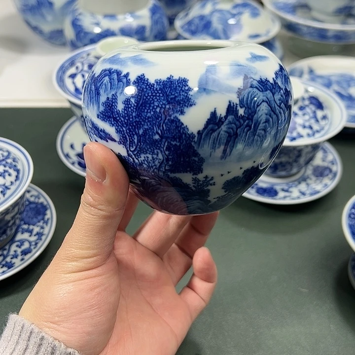 微瑕柴窑工笔山水苹果尊