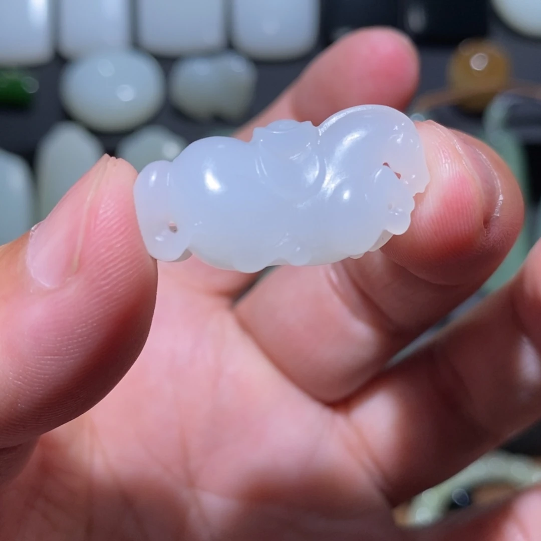 和田玉未镶嵌颈饰S***t