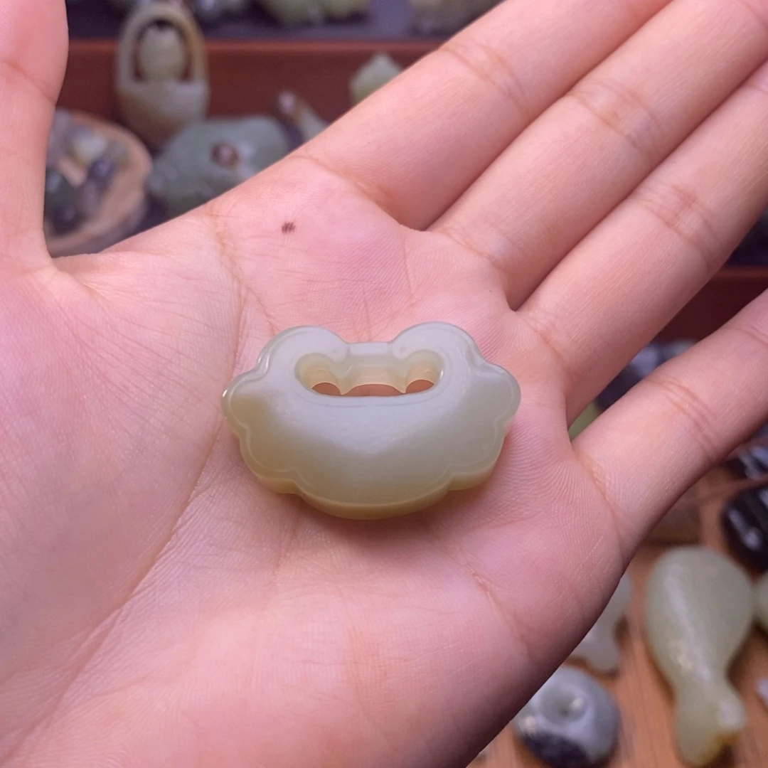 和田玉未镶嵌颈饰长**，