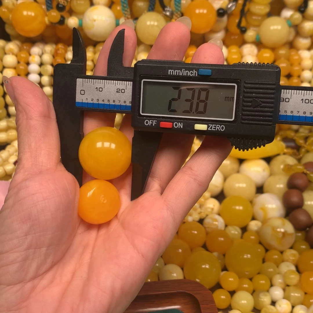 无非金属仿琥珀6849