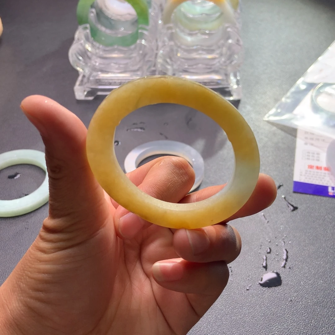 定制翡翠未镶嵌手镯定制