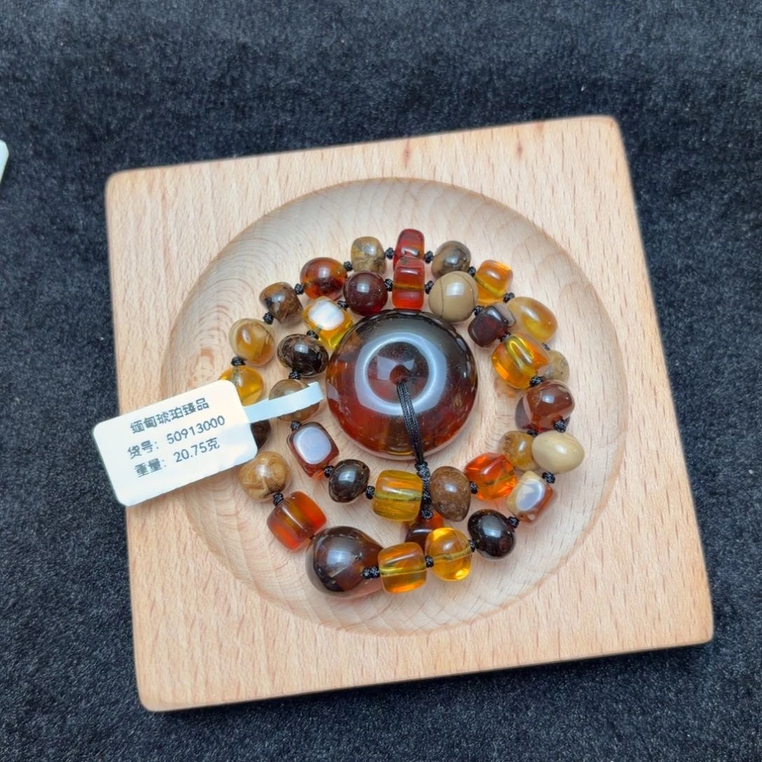 琥珀未镶嵌珠宝奇石随形方糖手持