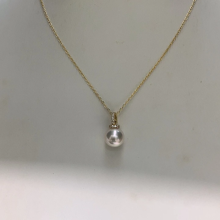 18K金镶嵌吊坠8.5-9海水珍珠