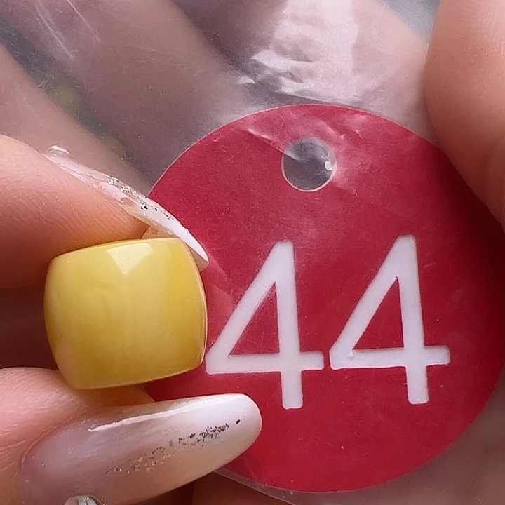 未镶嵌蜜蜡裸石微瑕15mm直切