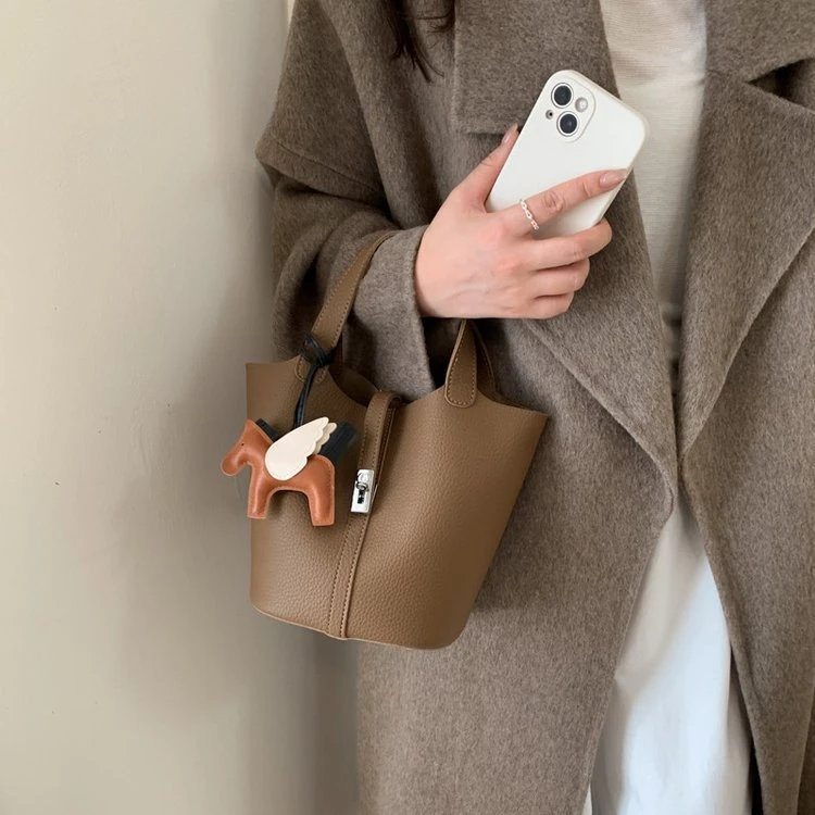 菜篮子包包2025新款水桶包菜篮子女包手提包妈咪包新娘婚包高级感