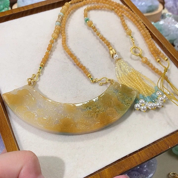 翡翠未镶嵌颈饰翡翠吊坠