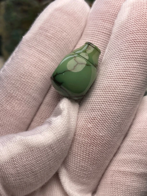 原矿绿松石老油绿三通