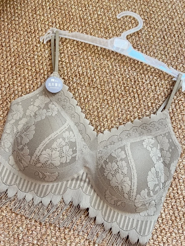 77漂亮蕾丝流苏美背
