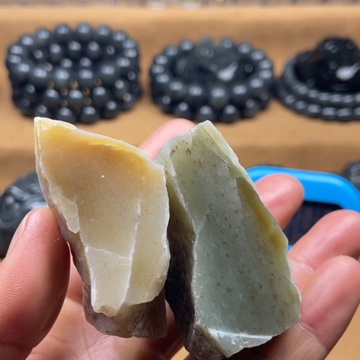 情***灵和田玉未镶嵌把件