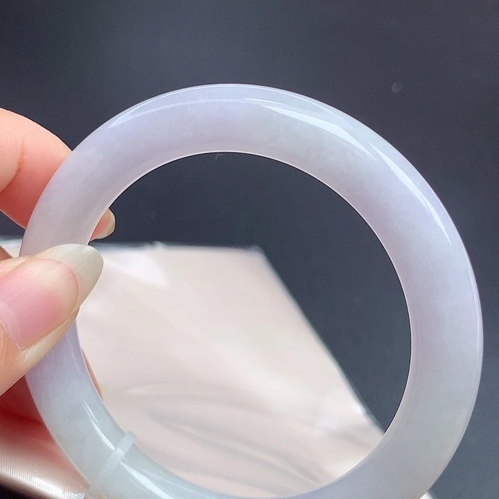 翡翠未镶嵌手镯（圆镯）56.5圈口