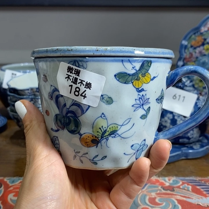 青花瓷景德镇手绘蝴蝶微瑕盖杯