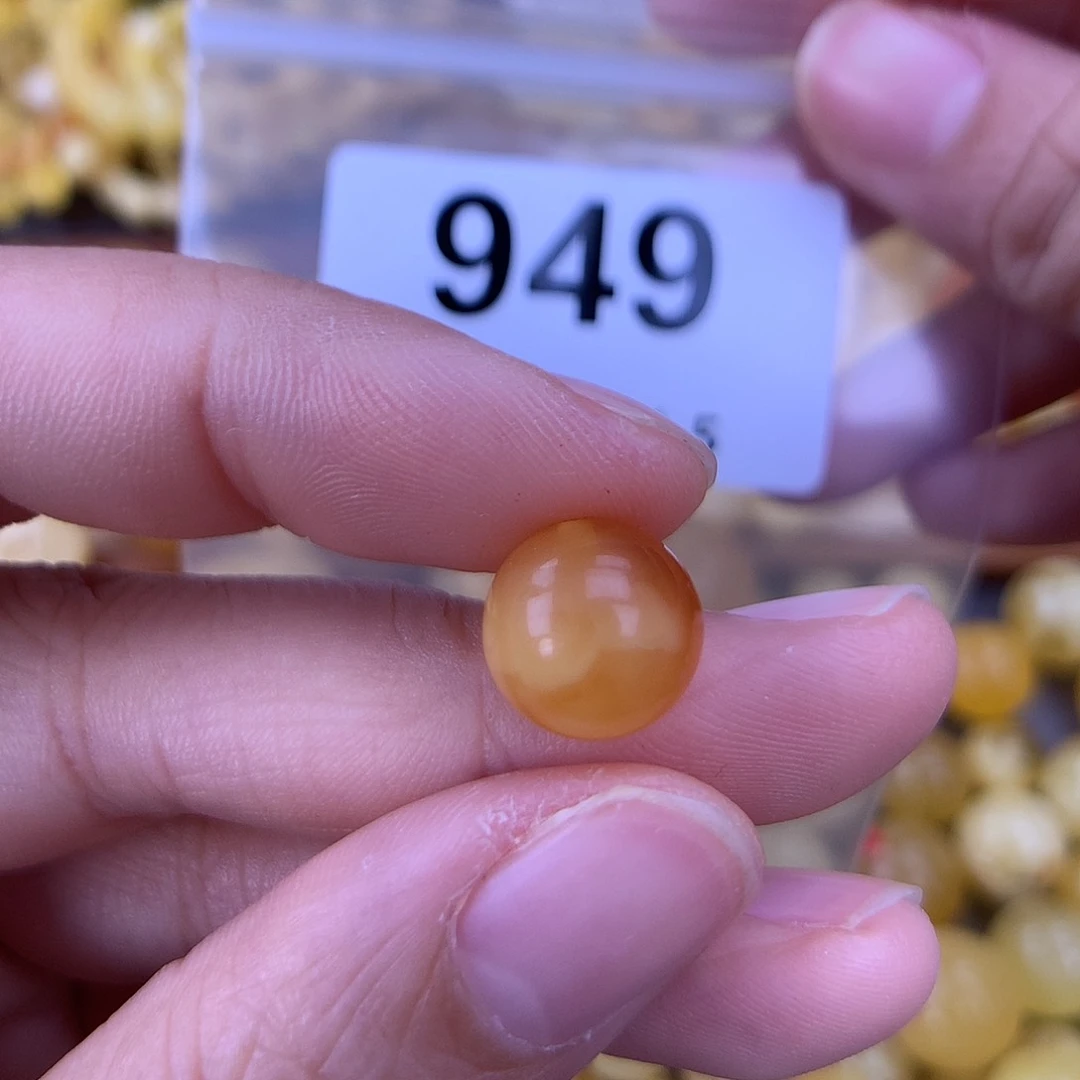 未镶嵌琥珀珠宝奇石11.1