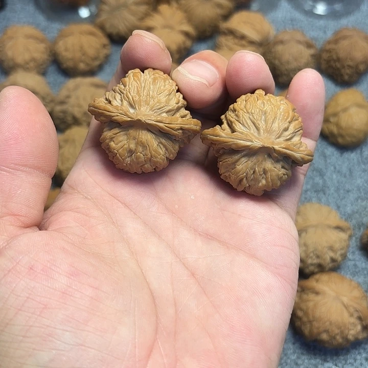 B***u桃核把件38尺，楼子