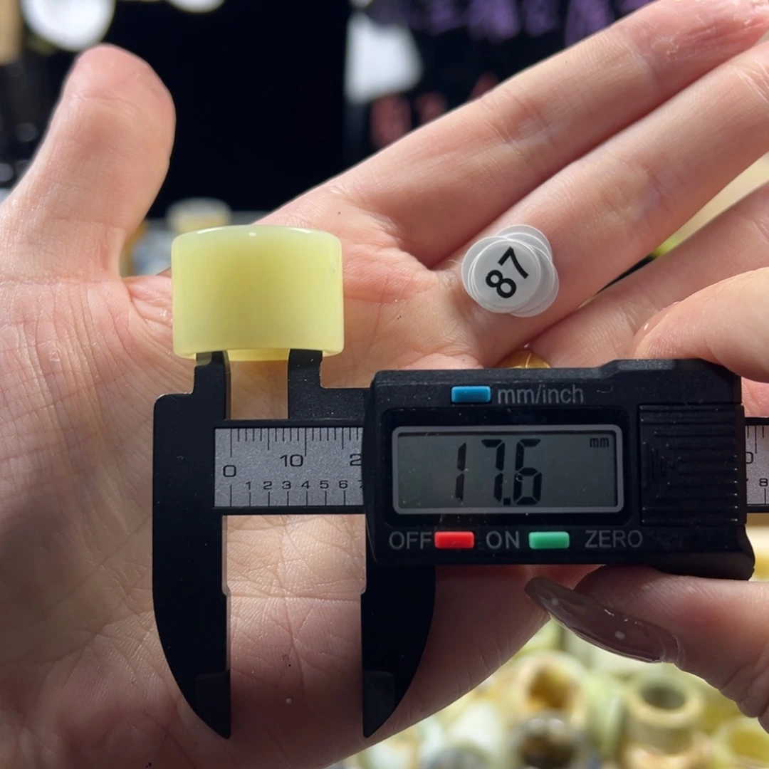 蛇纹石玉未镶嵌戒指
