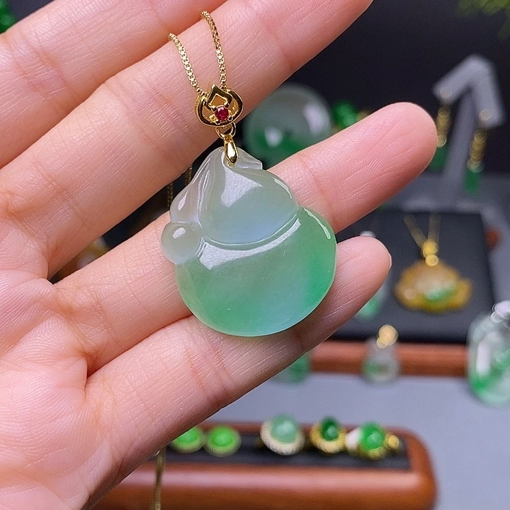 吊坠(赠链)未镶嵌翡翠