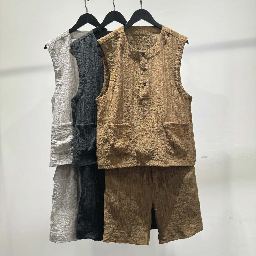 时尚轻薄透气轻奢褶皱高级感坎肩背心套装夏季潮牌男士无袖两件套