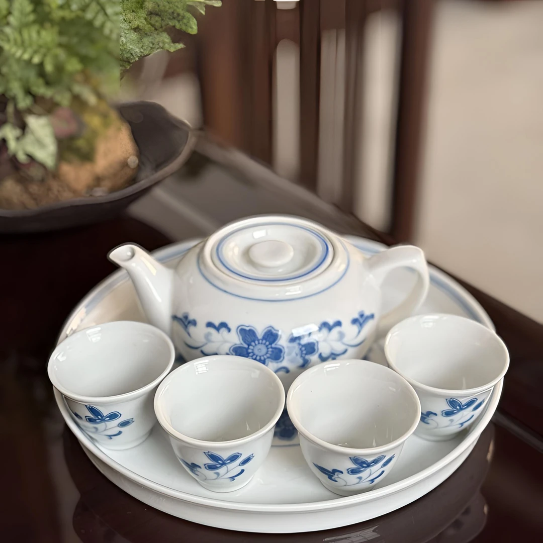 醴陵群力老瓷器釉下五彩蓝海棠壶 掌中宝 壶承 茶杯一等品微瑕