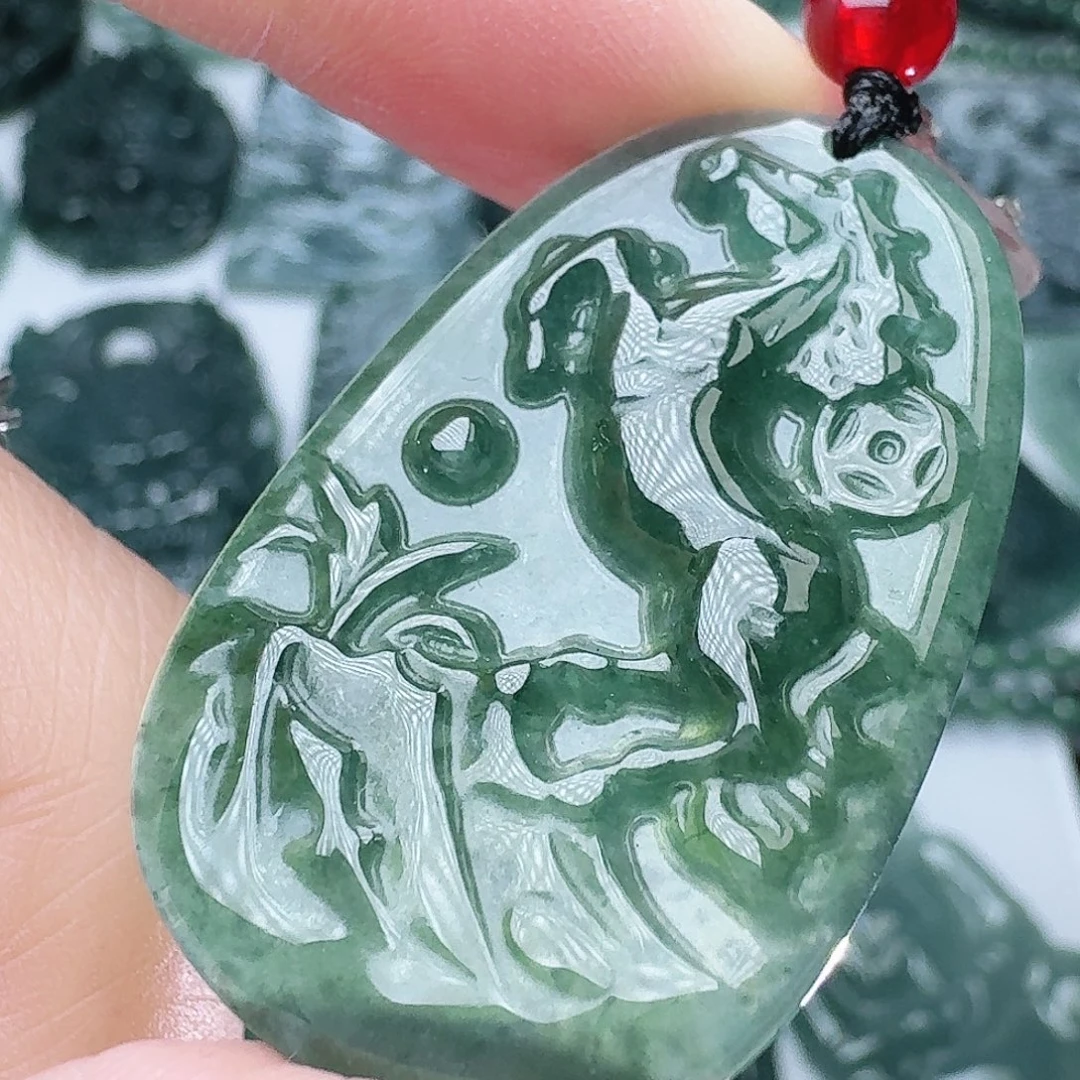 翡翠未镶嵌颈饰天然的A货翡翠多样性发其一