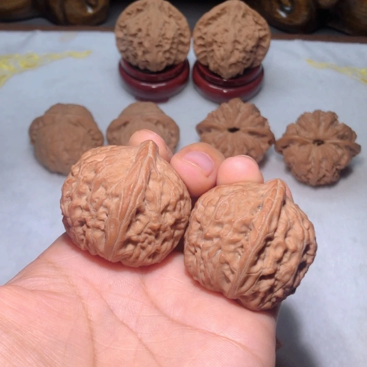 文玩核桃把件38九月